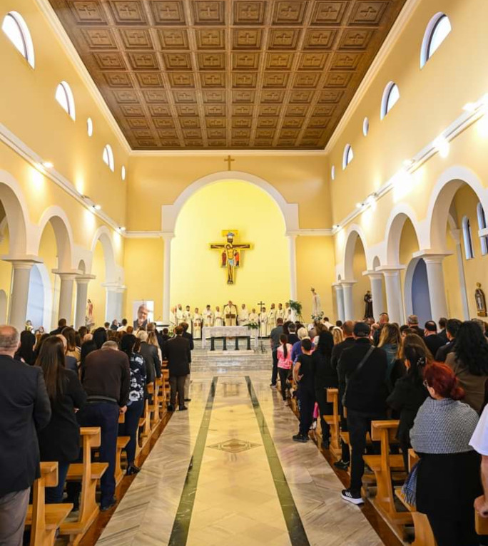 Foto interno Santuario Madonna del Buon Consiglio a Gurëz
